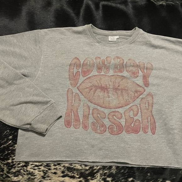 Cowboy Kisser Crop Crew neck Sweatshirt New! size large - Picture 1 of 3